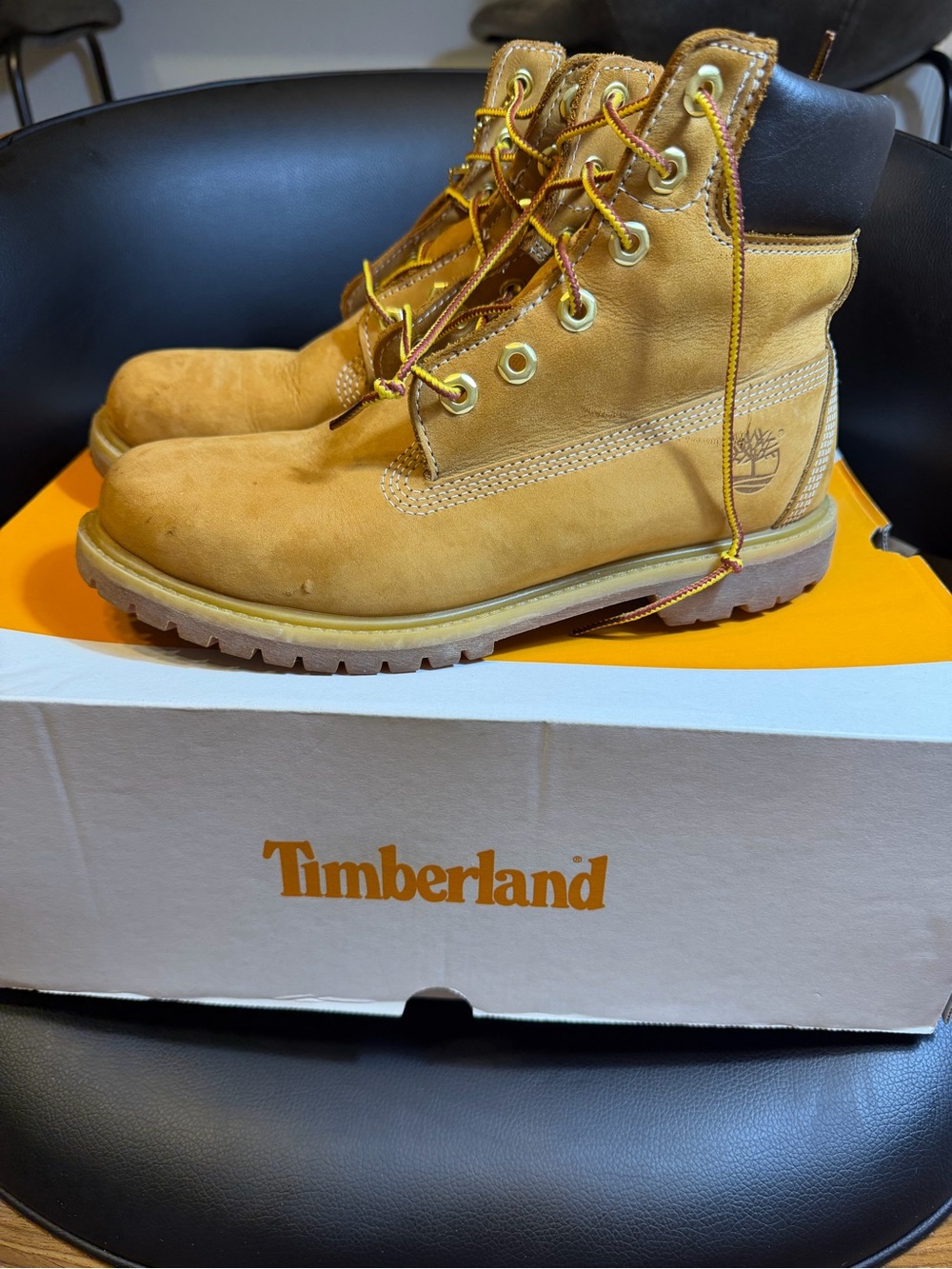 Timberland Premium 6 In Waterproof Boot Wheat Nubuck WMN Size 8.5